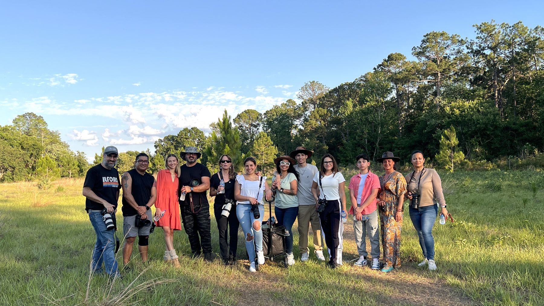 Grupo de fotógrafos en un taller presencial anterior